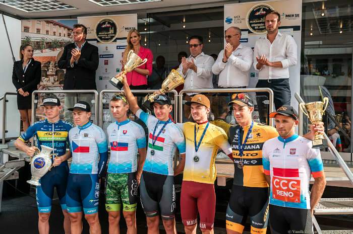 V4 Special Series 2019/1