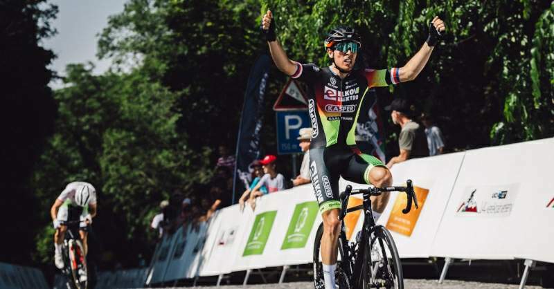 Holland csapatnál folytatja a V4 Kerékpárverseny kétszeres címvédője